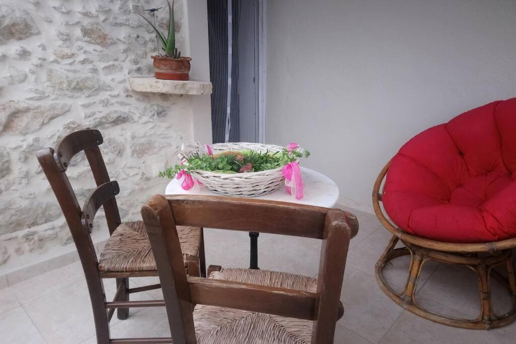 Eirini'S Traditional House Listaros Exterior photo