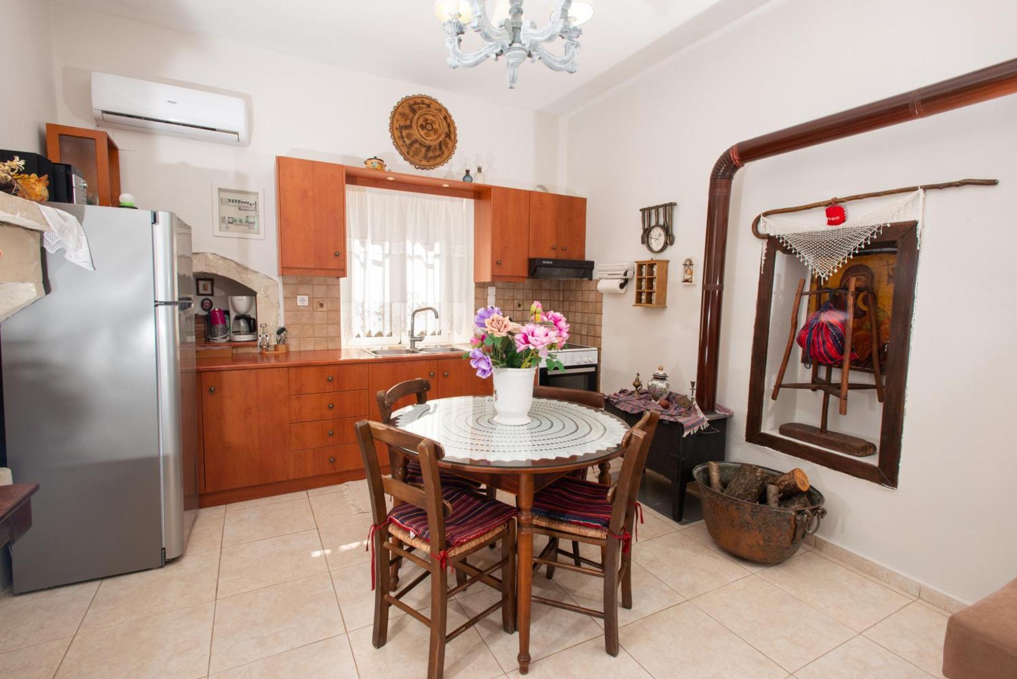 Eirini'S Traditional House Listaros Exterior photo