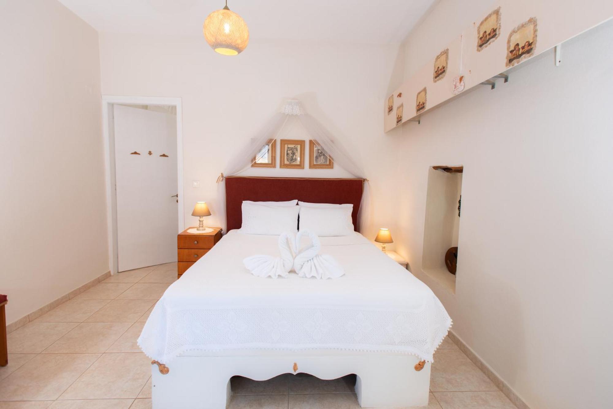 Eirini'S Traditional House Listaros Exterior photo